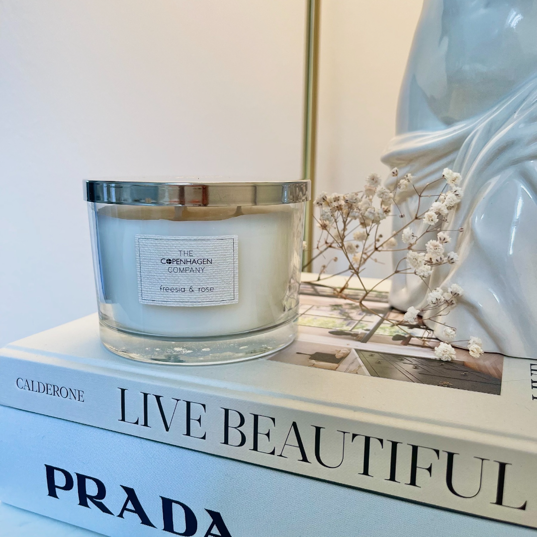 Amber & Vanilla Medium Candle
