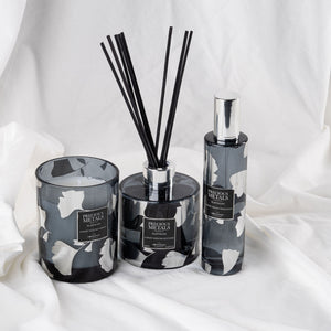 
            
                Load image into Gallery viewer, Platinum Reed Diffuser 150ml
            
        